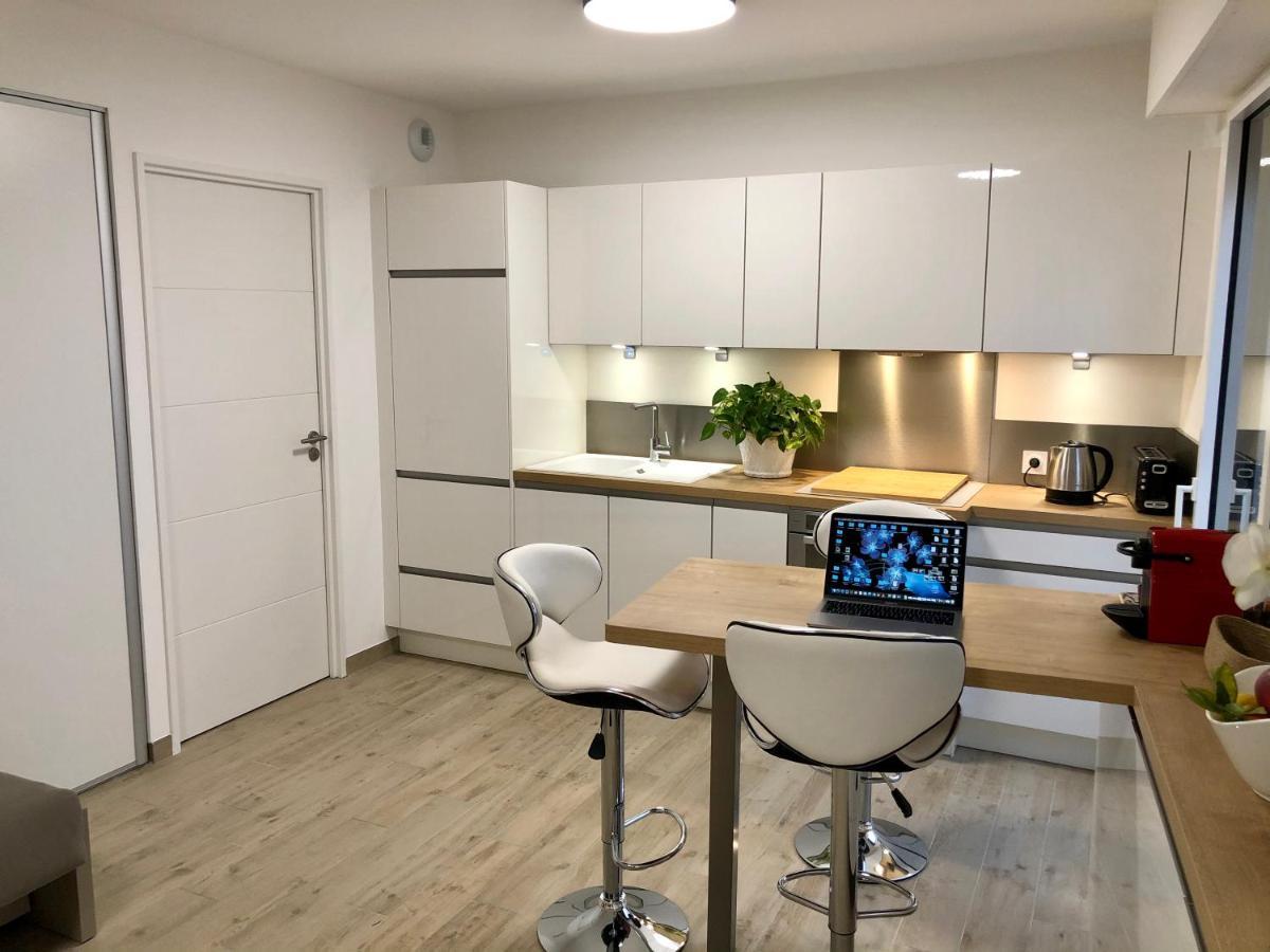 Brand New Studio In The Heart Of Канны Экстерьер фото